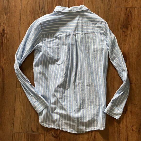 Express Button- Up - Picture 2 of 3